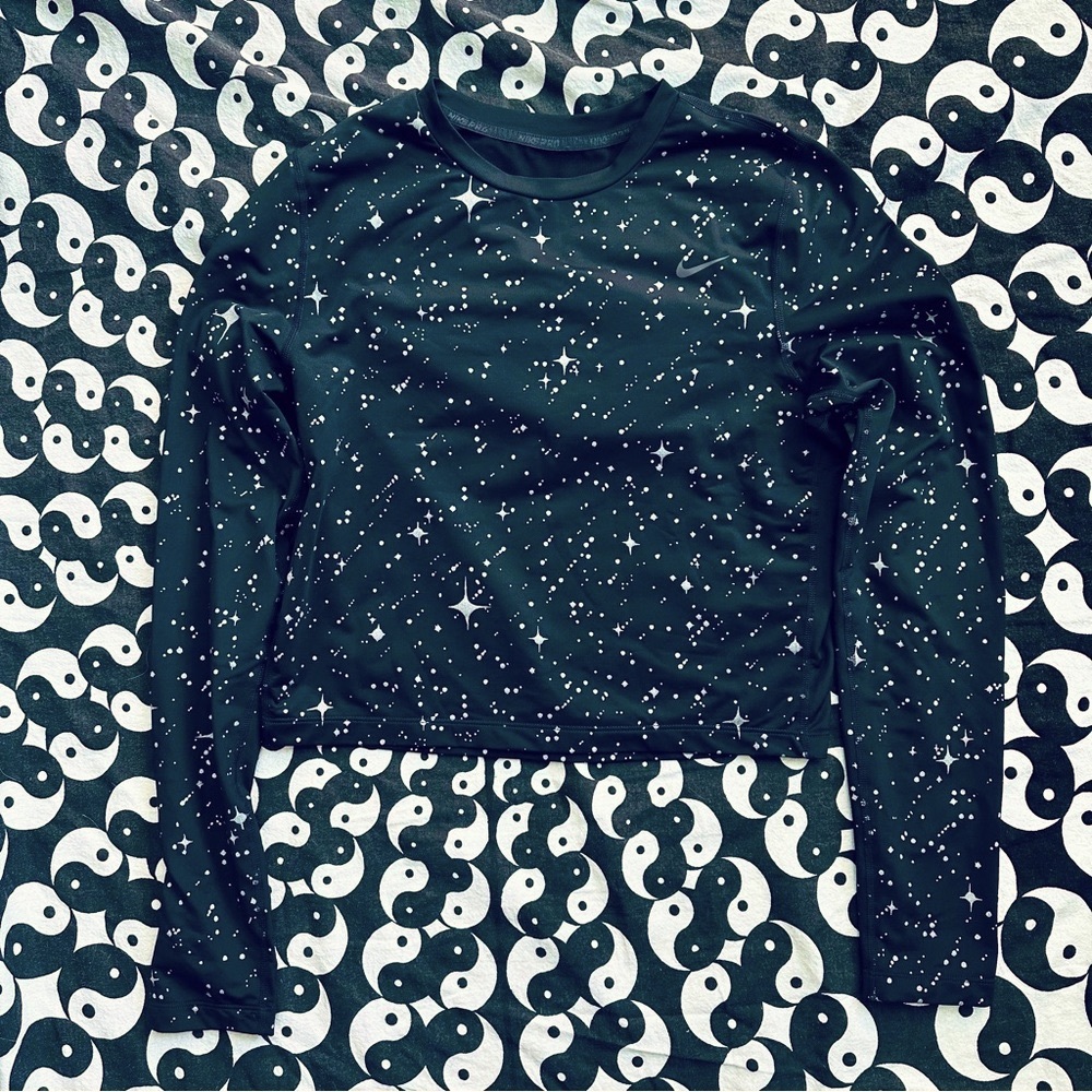 Nike Pro Women’s Starry Night Crop Top Long Sleeve